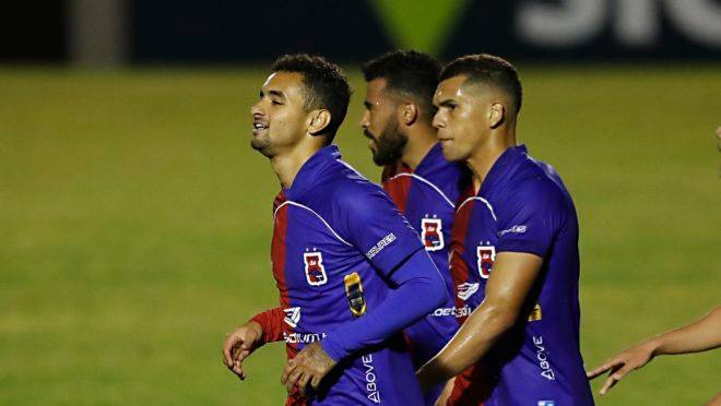 Bruno Gomes marcou pela segunda vez seguida