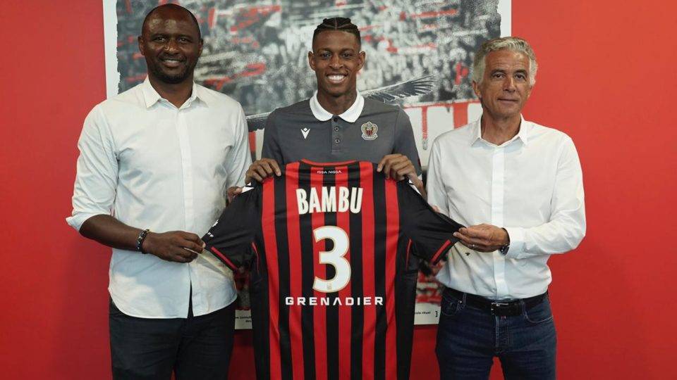 Bambu lembra quando virou “Robson Balboa” no Athletico e comemora adaptação na França Bambu foi apresentado ao lado de Patrick Viera