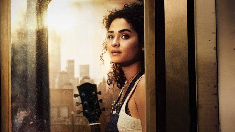 Little Voice' acompanha jornada de aspirante a cantora para realizar seu sonho