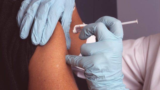 Além das apostas inglesas, russas e norte-americanas, pesquisadores brasileiros também desenvolvem vacinas contra a Covid-19