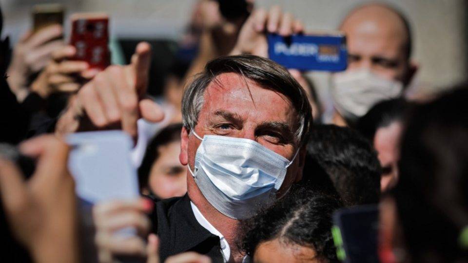 A inconcebível agressividade de Bolsonaro Presidente Jair Bolsonaro usou a cloroquina assim que testou positivo para Covid-19.