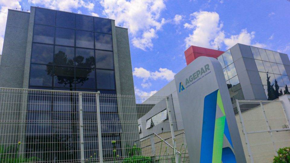 Deputados de oposição e da base criticam aumento de água e cobram Ratinho Junior Agência Reguladora de Serviços Públicos Delegados do Paraná (Agepar) homologou um reajuste de 9,62% nas tarifas da Sanepar
