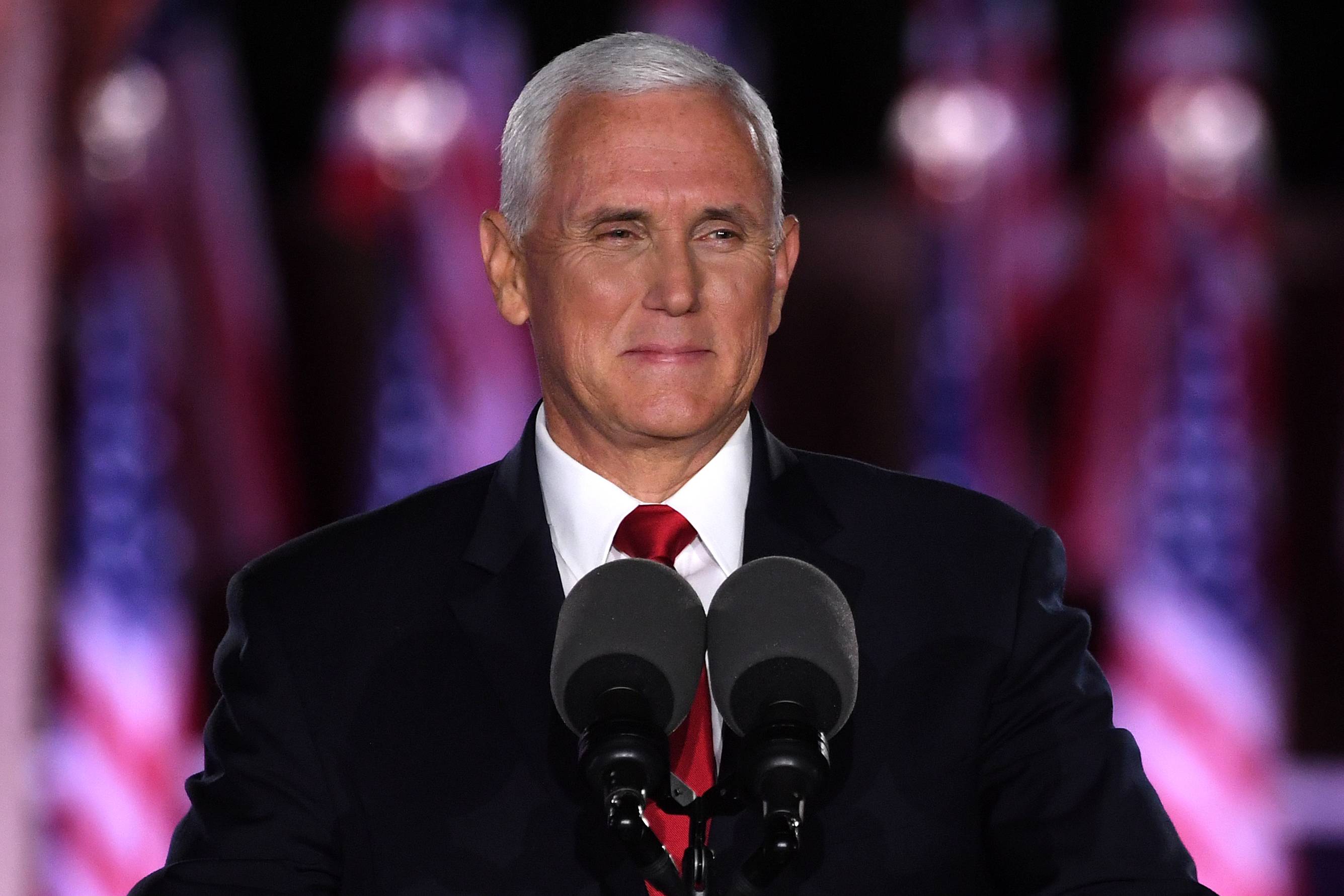 O vice-presidente dos EUA, Mike Pence, fala durante a terceira noite da Convenção Nacional Republicana no Monumento Nacional Fort McHenry em Baltimore, Maryland, em 26 de agosto de 2020