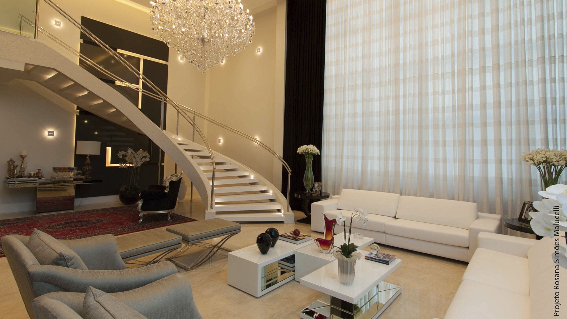 Confira dicas para escolher a cortina perfeita para valorizar a decoração da sua sala