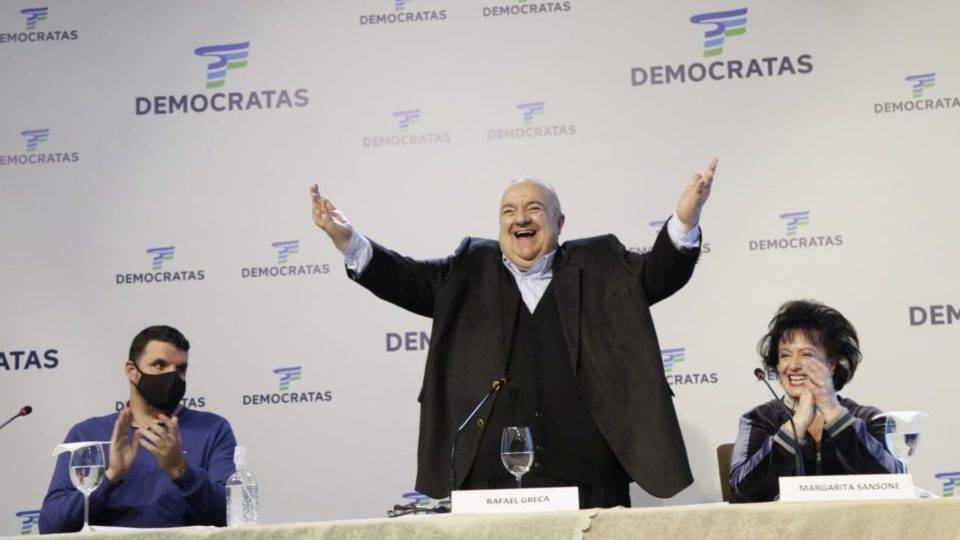 Em convenção via rede social, Democratas confirma nome de Greca na disputa Convenção do DEM, nesta segunda-feira (31), confirma nome de Rafael Greca na disputa
