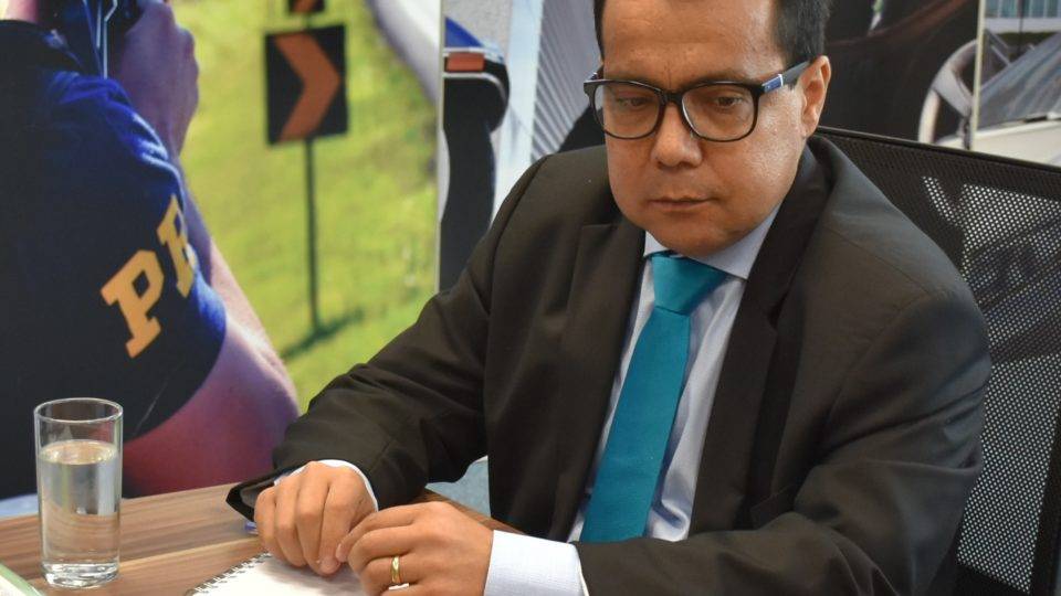 Novo chefe da Lava Jato nega ser aliado de Aras e diz que vai manter trabalho de Deltan Procurador Alessandro Oliveira já integrava a Lava Jato na Procuradoria-Geral da República desde janeiro de 2018