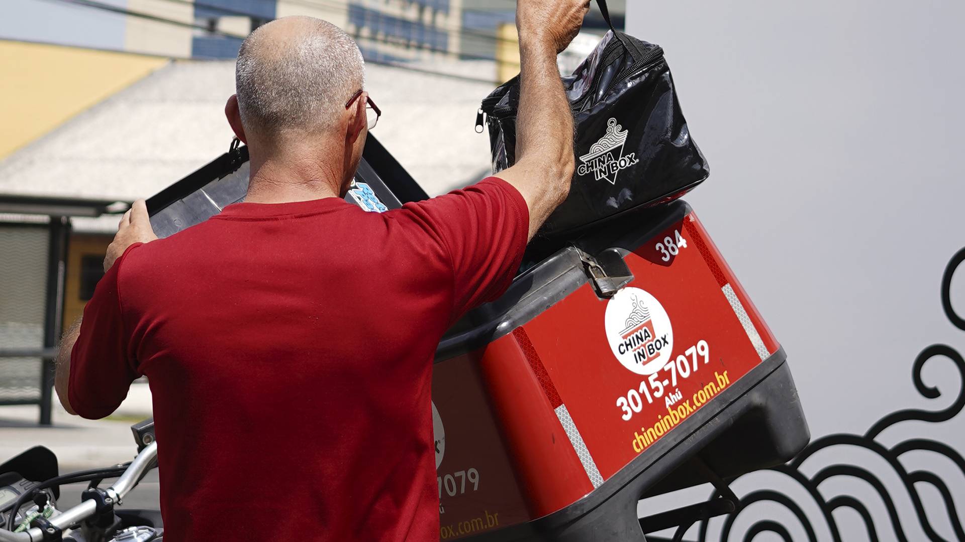 Se você adora as receitas do China in Box, confira aqui como a rede investe em segurança alimentar e qualidade em suas operações!