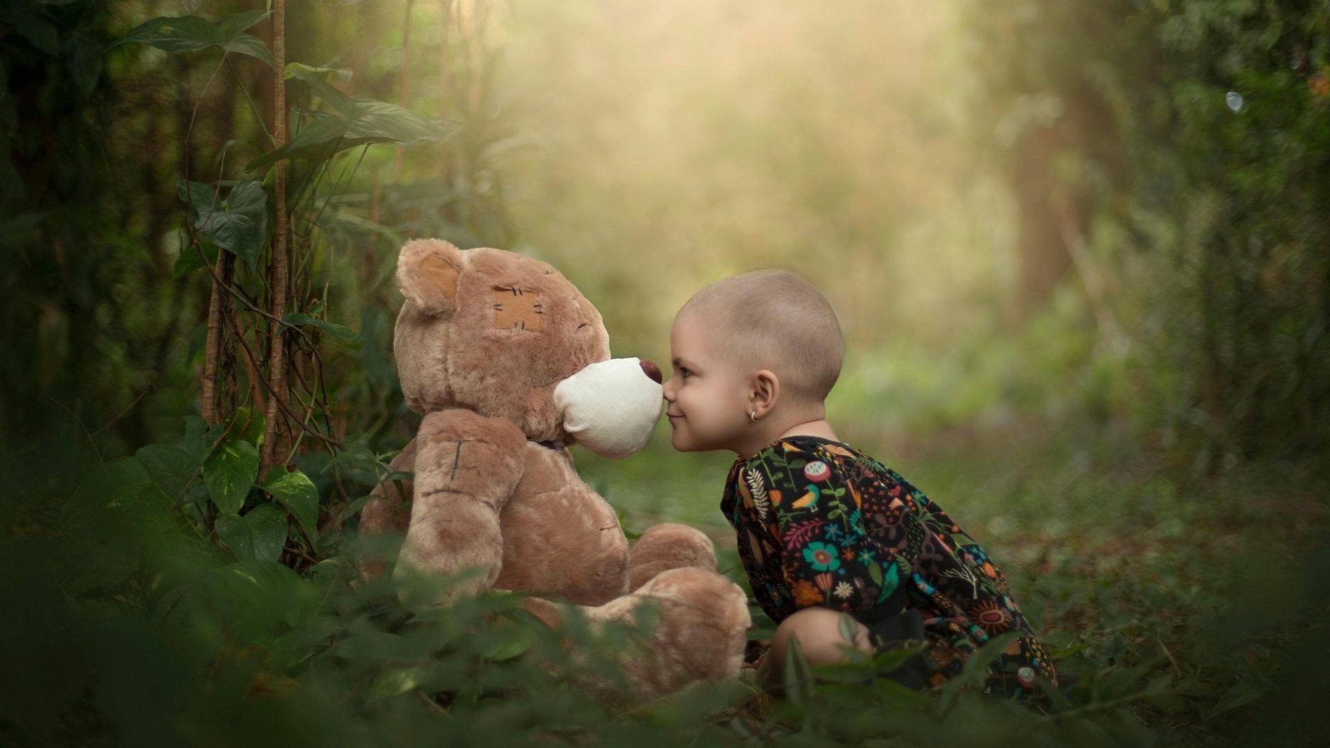 Rebecca foi fotografada aos 2 anos de idade, enquanto esperava um transplante de medula óssea