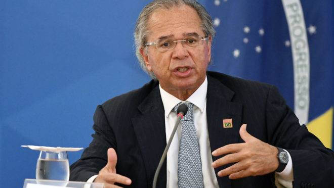 Paulo Guedes quer liberar amarras do Orçamento para viabilizar Renda Brasil, o novo programa social do governo Bolsonaro.