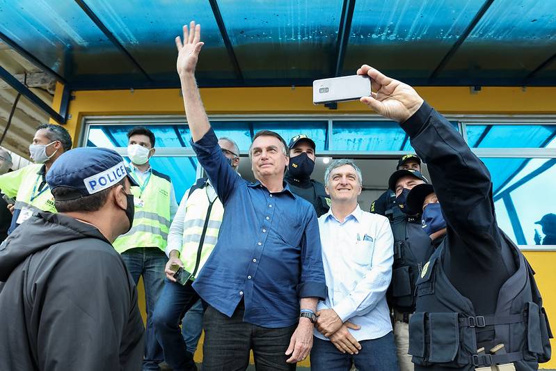 Bolsonaro visita posto da PRF