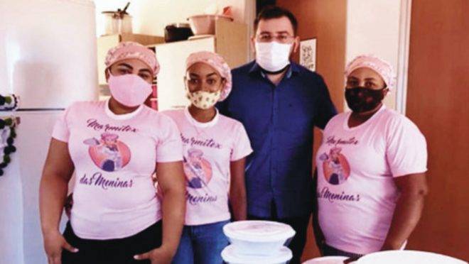 Marmitex das Meninas tem conseguido vender uma média de 50 refeições por dia.