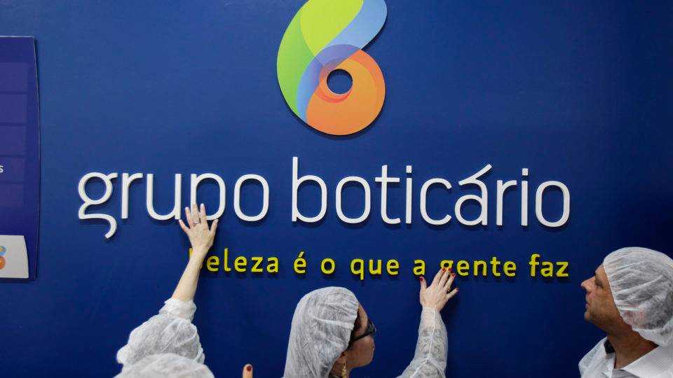 Boticário investe R$ 83 milhões em estrutura de e-commerce no Paraná Fábrica do Grupo Boticário, no Paraná