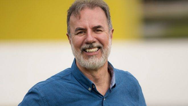 Eloy Casagrande, de 61 anos, é professor universitário, PhD em Engenharia de Recursos Minerais e Meio Ambiente pela Universidade de Nottingham
