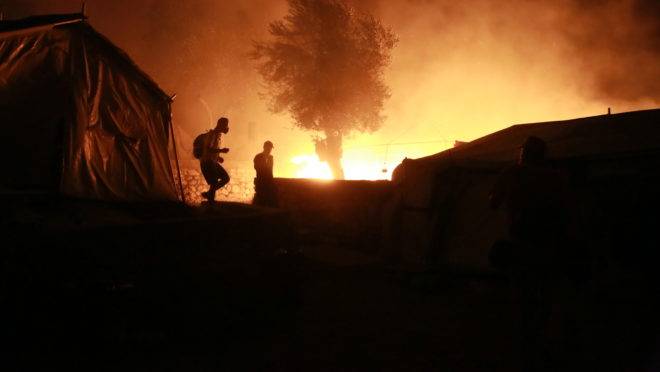 incêndio imigrantes lesbos