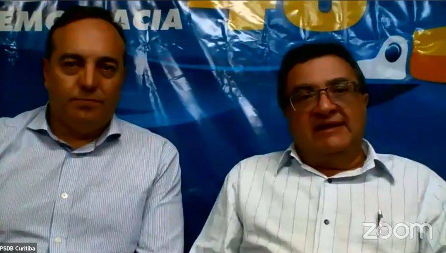 Candidato à prefeitura pelo PSL, Fernando Francischini, e o deputado estadual Michelle Caputo (PSDB) durante a convenção