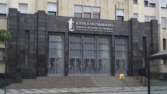 Decisão que impede a volta às aulas no Rio foi dada pela Justiça do Trabalho, de forma liminar, em resposta a ação movida pelo sindicato dos professores.