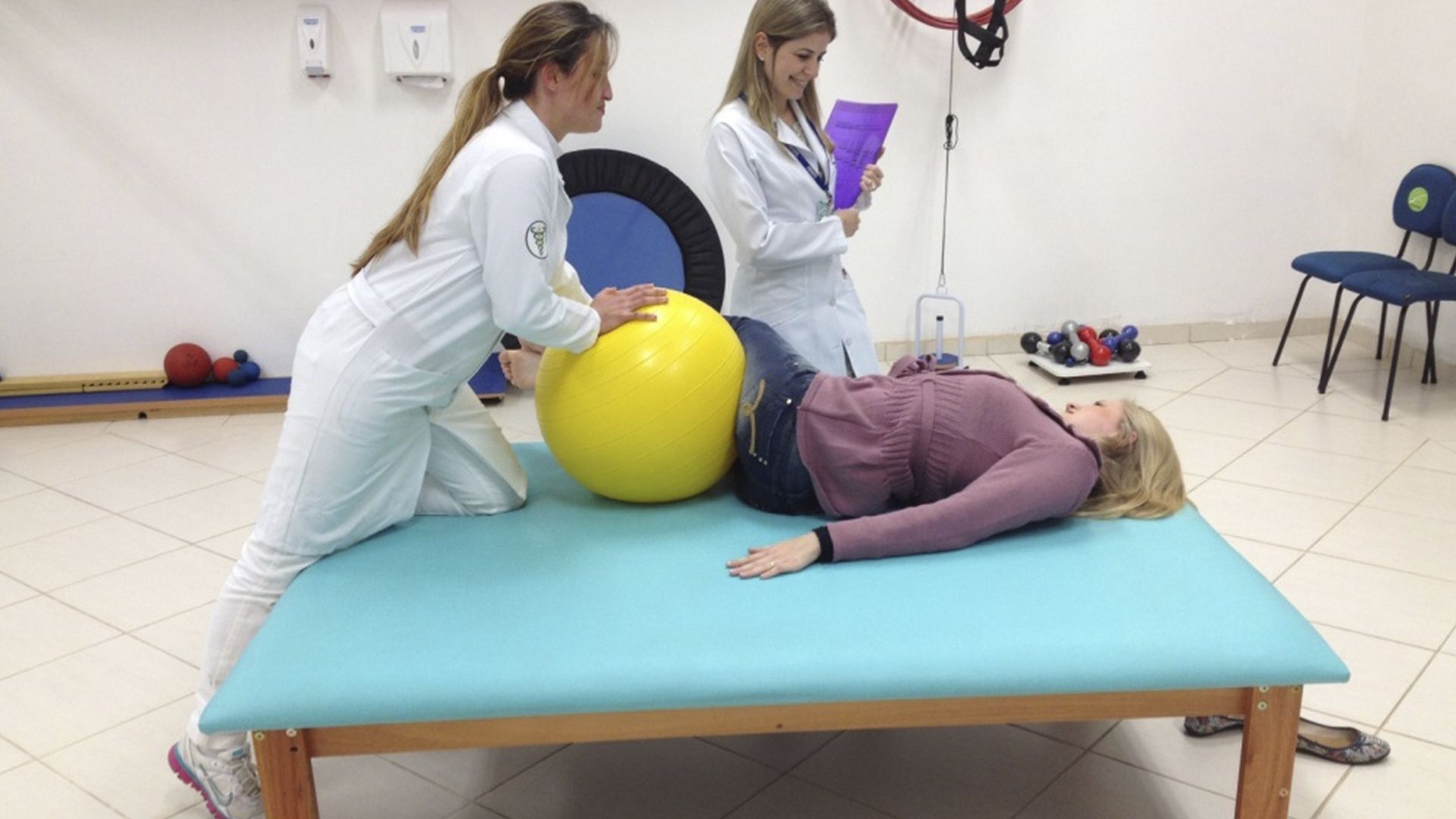 Unifacear oferece fisioterapia e consultoria jurídica para a população de Curitiba e Araucária de forma gratuita.