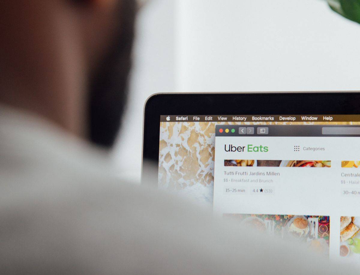 Nova ferramenta do Uber Eats segue a tendência de migrar aplicativos para a “nuvem” e diversificar os serviços oferecidos.