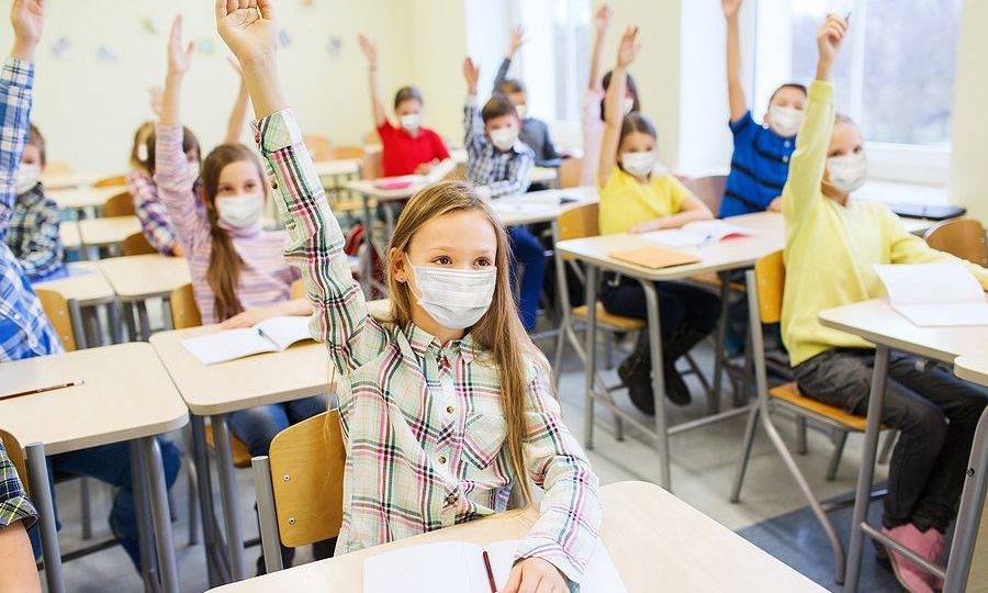 Justiça derruba veto a aula presencial: “custo social da proibição é maior que benefício sanitário” Justiça de SC derruba proibição a aulas presenciais no estado
