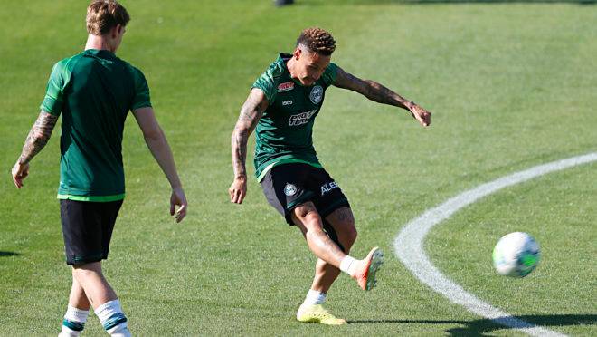 Neilton sofreu uma lesão no tornozelo