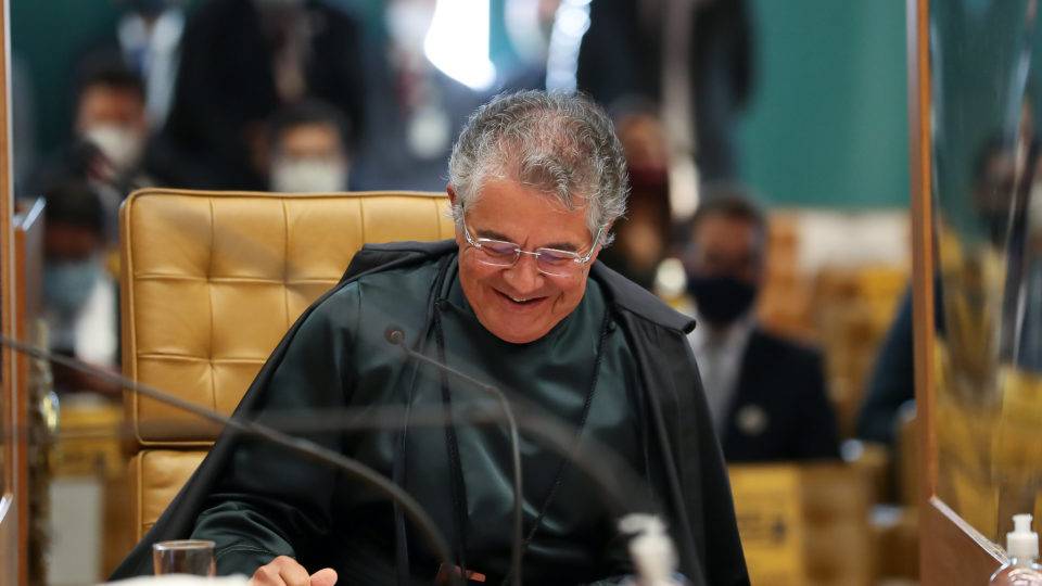 Ministro Marco Aurélio adiou o depoimento de Jair Bolsonaro à Polícia Federal enquanto o plenário do STF não decide a forma como a oitiva será feita.