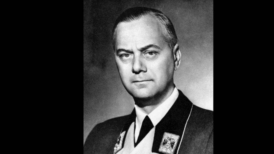 Hitler não foi a reencarnação de Satanás, diz historiador nazista O historiador Mones Janoel: Hitler teve o papel do que na ciência política se chama de pai da nação.