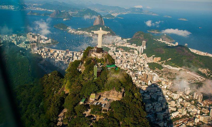 Grupos de marginais ocupam cerca de 100 dos 160 bairros da cidade do Rio de Janeiro.