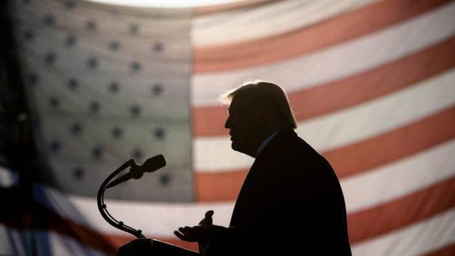 O presidente dos Estados Unidos, Donald Trump, era o destinatário de uma correspondência contendo ricina.
