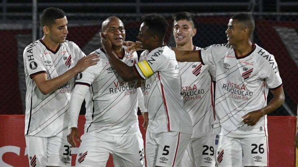 Walter fez o gol da vitória do Athletico na Libertadores. Foto: AIZAR RALDES / Walter fez o gol da vitória do Athletico na Libertadores. Foto: AIZAR RALDES /