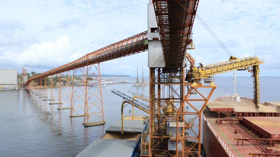 Logística atenta ao crescimento da produção graneleira Porto de Santarém: capacidade ampliada de 5 para 8 milhões de toneladas