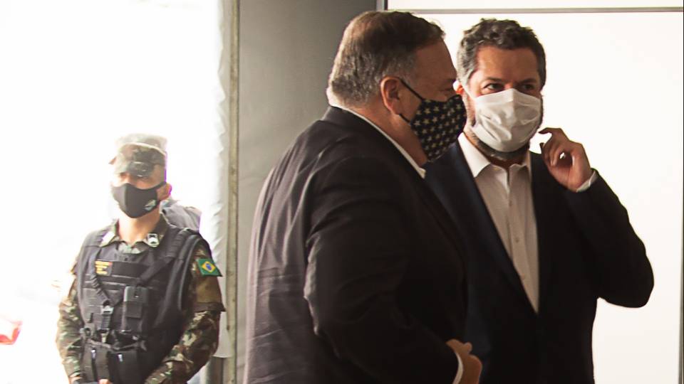 Operação do Brasil para acolher os venezuelanos merecia um Nobel da Paz Mike Pompeo visitou base da operção Acolhida, em Roraima