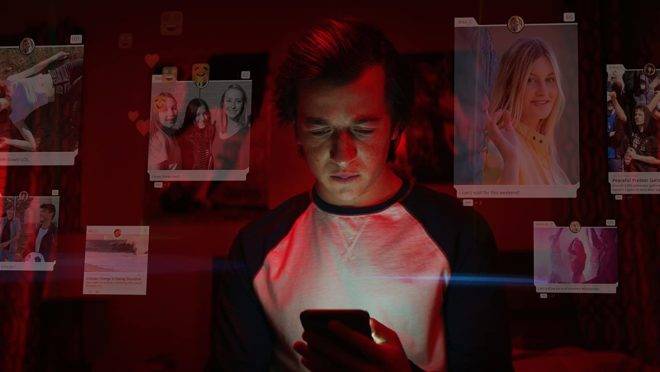 Documentário mostra como os detalhes das redes sociais foram criados para prender nossa atenção durante o maior tempo possível.