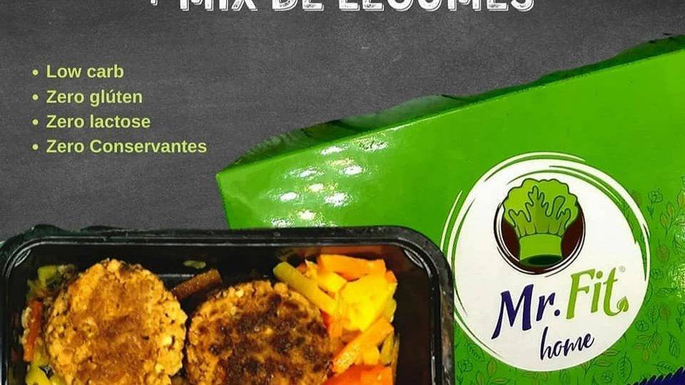 Marmitas veganas com opção de mini hambúrguer vegano.