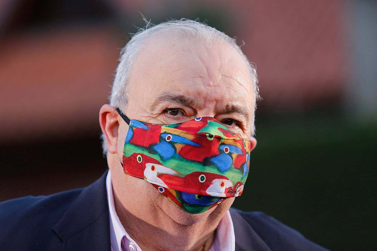 Prefeito Rafael Greca (DEM) é candidato à reeleição.