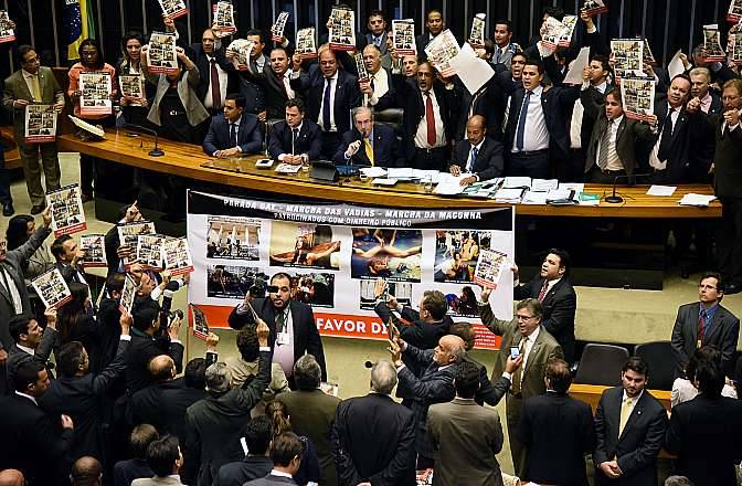 Em 2015, deputados protestaram contra manifestações progressistas