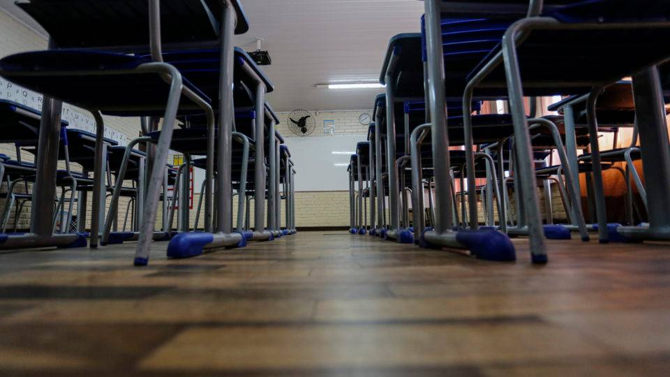 Vamos alçar voo no desenvolvimento da educação básica? Sala de aula da Escola Municipal Herley Mehl, no bairro Pilarzinho, em Curitiba. Imagem ilustrativa.