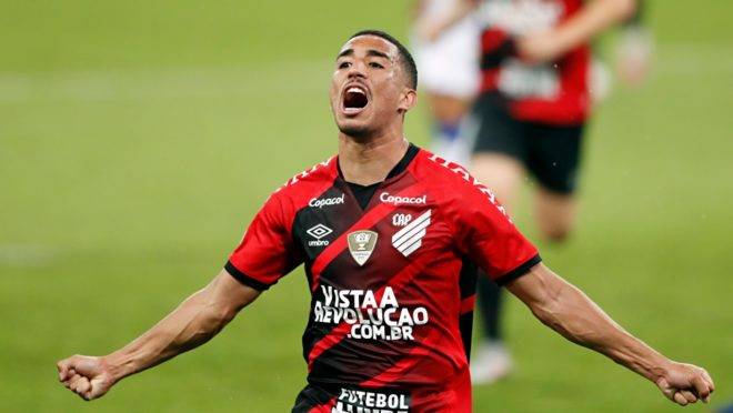 Christian marcou o gol do Furacão.
