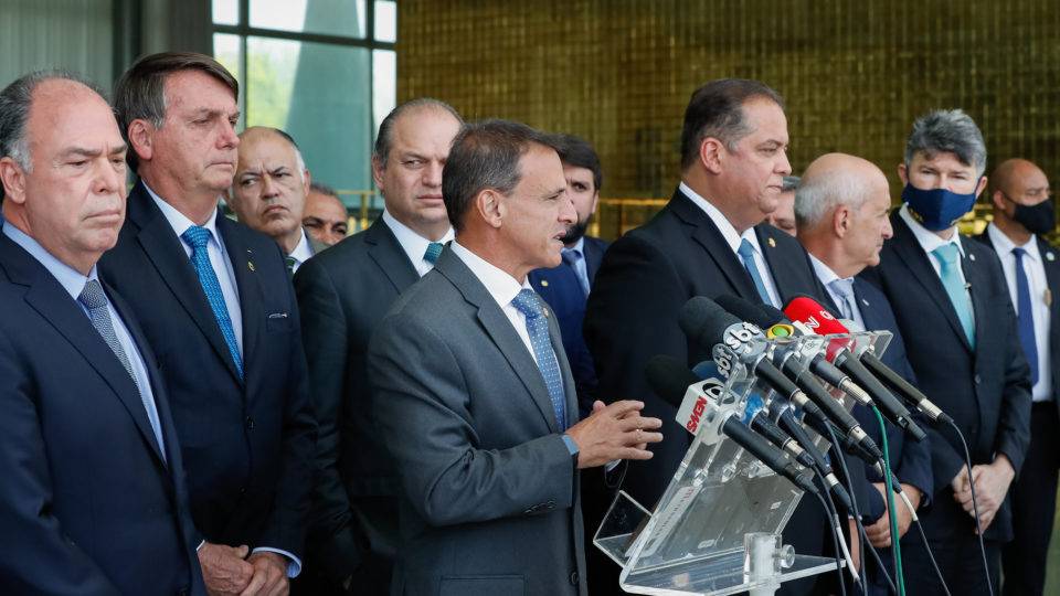 Parlamentares e Bolsonaro na apresentação do Renda Cidadã: governo recuou da apresentação da segunda fase da reforma tributária.
