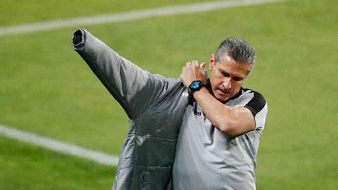 Jorginho desabafou após goleada sofrida pelo Coxa