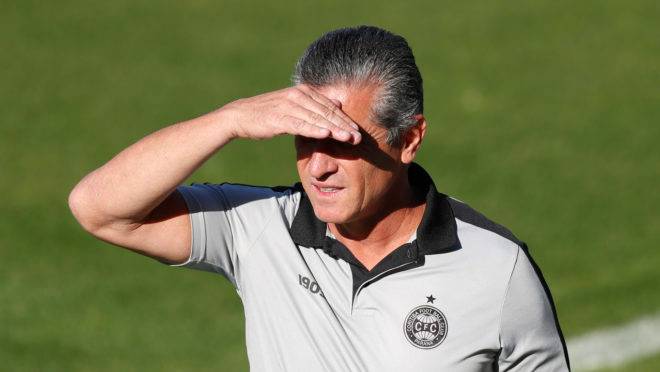 Técnico aguarda reforços para o ataque do Coritiba