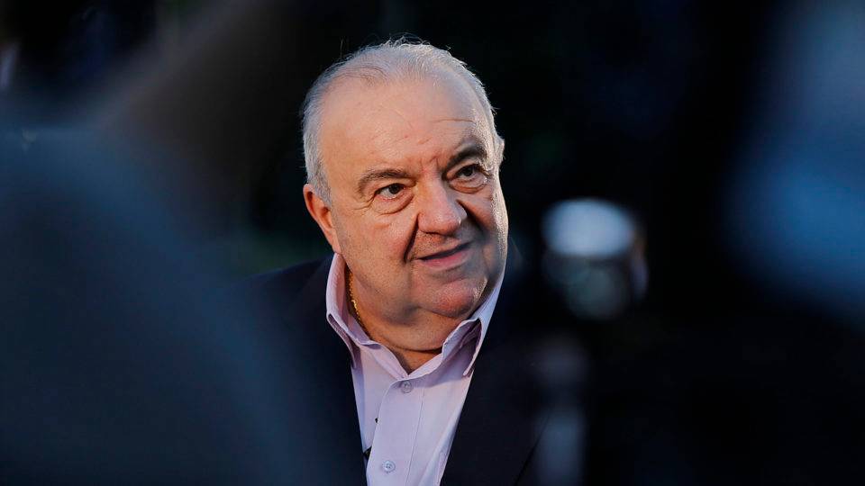 Prefeito Rafael Greca (DEM) é candidato à reeleição.
