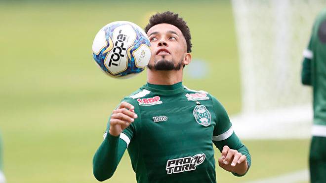 Rafinha está se recuperando de lesão