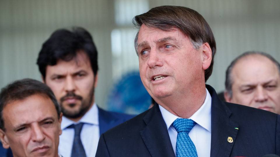 Bolsonaro, Márcio Bittar (esq) e Ricardo Barros (dir): após anúncio, Renda Cidadã teve de ser detalhado por controvérsias no financiamento