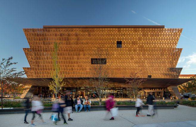 Museu Nacional de História e Cultura Afro-americana Smithsonian. Foto: Nic Lehoux/RIBA/Reprodução Museu Nacional de História e Cultura Afro-americana Smithsonian. Foto: Nic Lehoux/RIBA/Reprodução