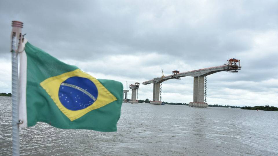 Fim das exigências de tradução juramentada e de ter um representante legal no Brasil durante o processo licitatório deve atrair mais companhias estrangeiras