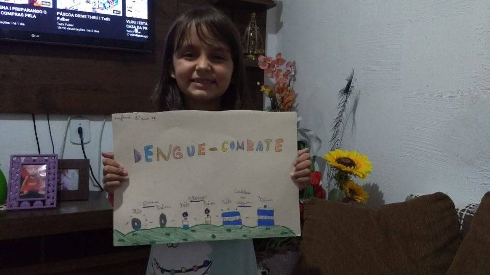 “Fique em casa, cuide do seu jardim” “Fique em casa, cuide do seu jardim”