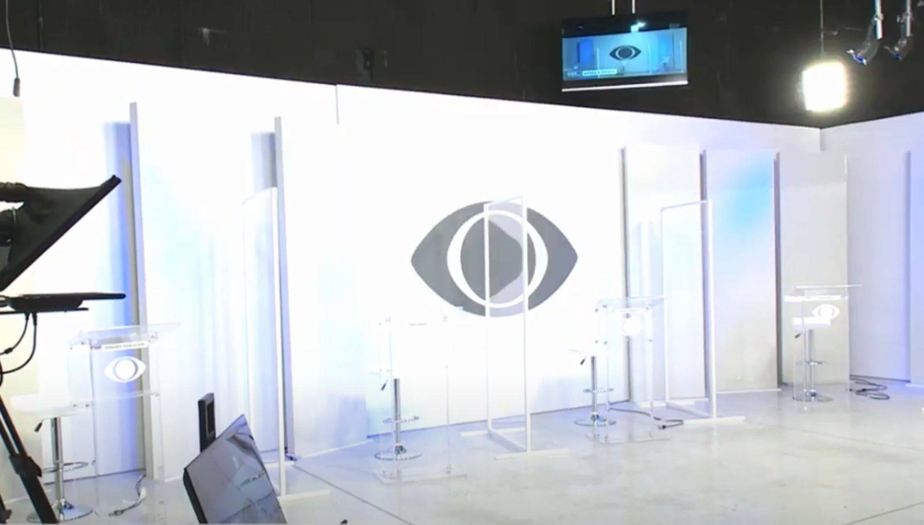 Estúdio da Band onde ocorre o debate de candidatos a prefeito de Curitiba