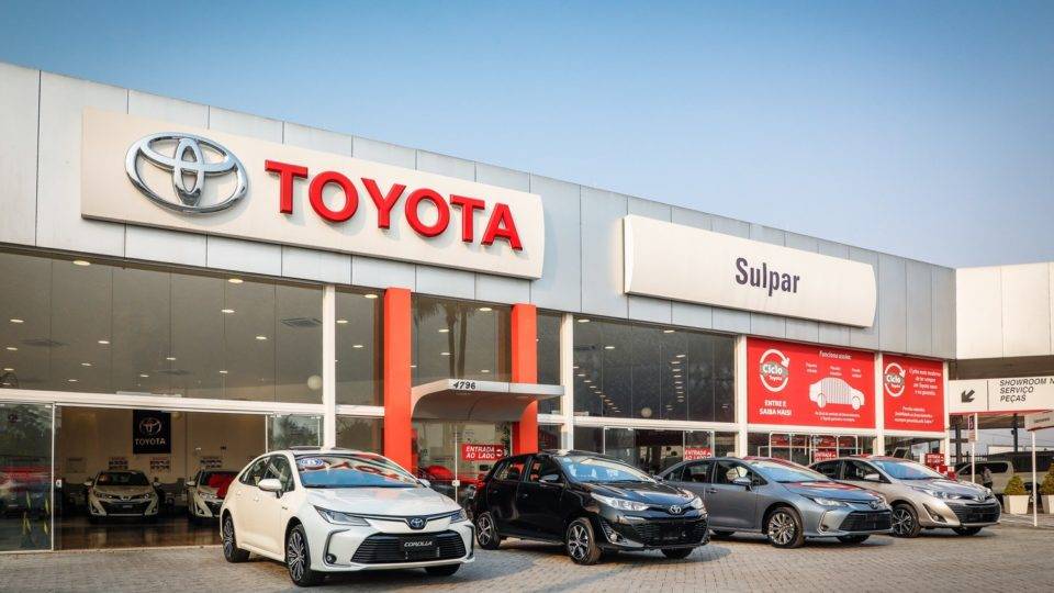 Fachada da Toyota Sulpar, em Curitiba