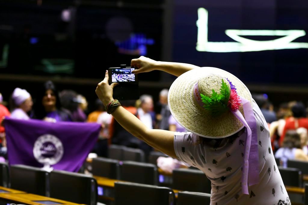 Participação feminina nas eleições 2020 é recorde, mas isso não significa necessariamente maior representatividade das mulheres na política.