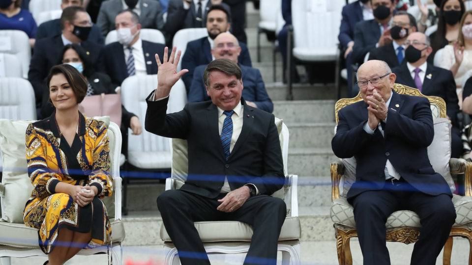 Jair Bolsonaro e a primeira-dama Michelle: presidente entendeu que partir para o conflito não soluciona os problemas do Brasil.